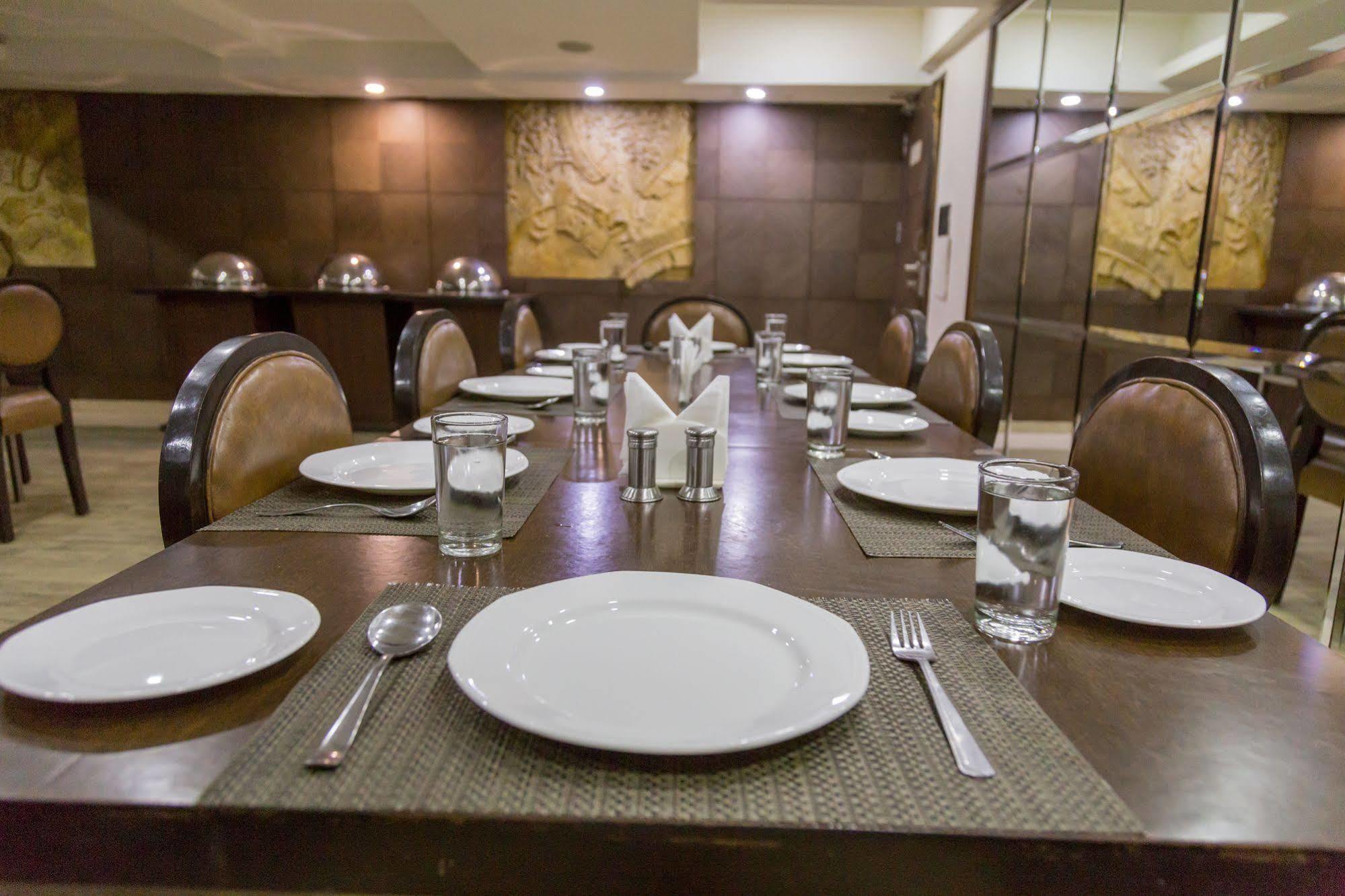 Hotel Ginger Ahmedabad Vastrapur Exterior foto
