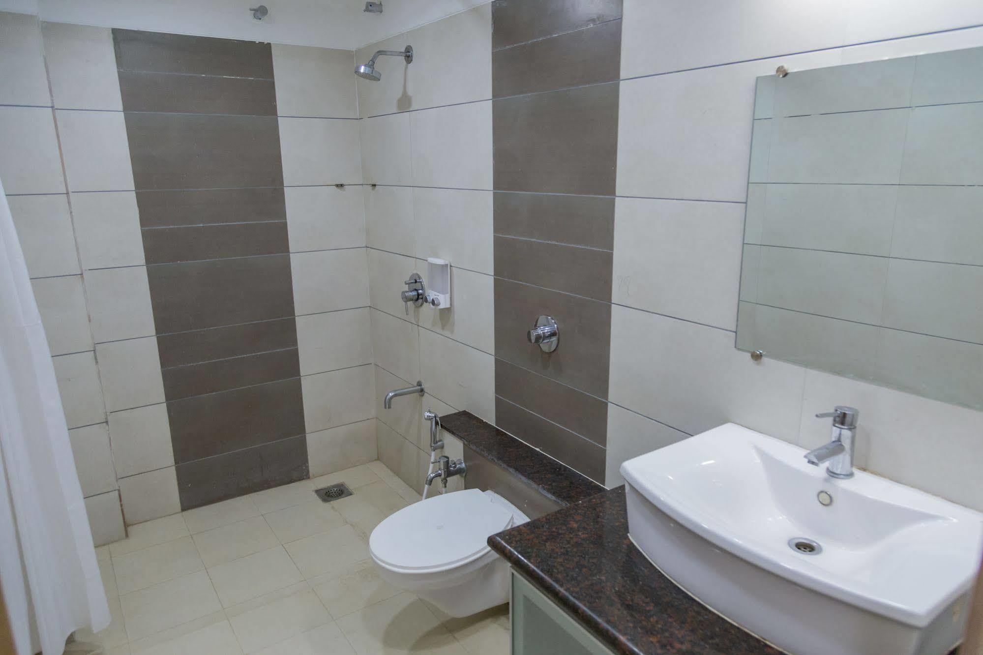 Hotel Ginger Ahmedabad Vastrapur Exterior foto